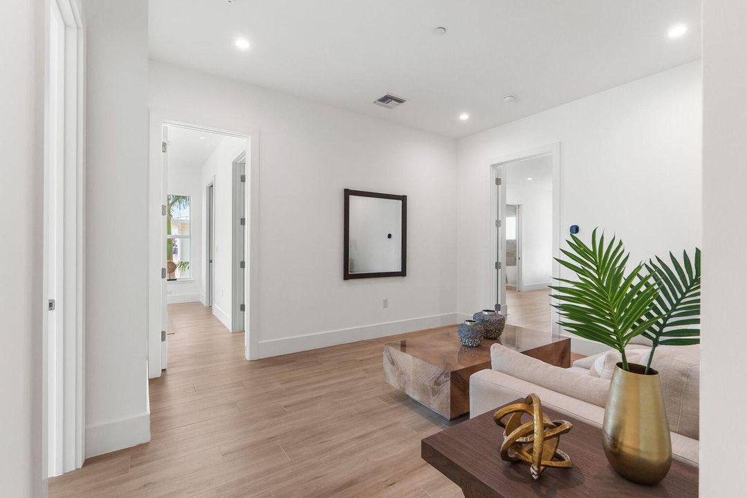 For Rent: $14,750 (3 beds, 3 baths, 2596 Square Feet)