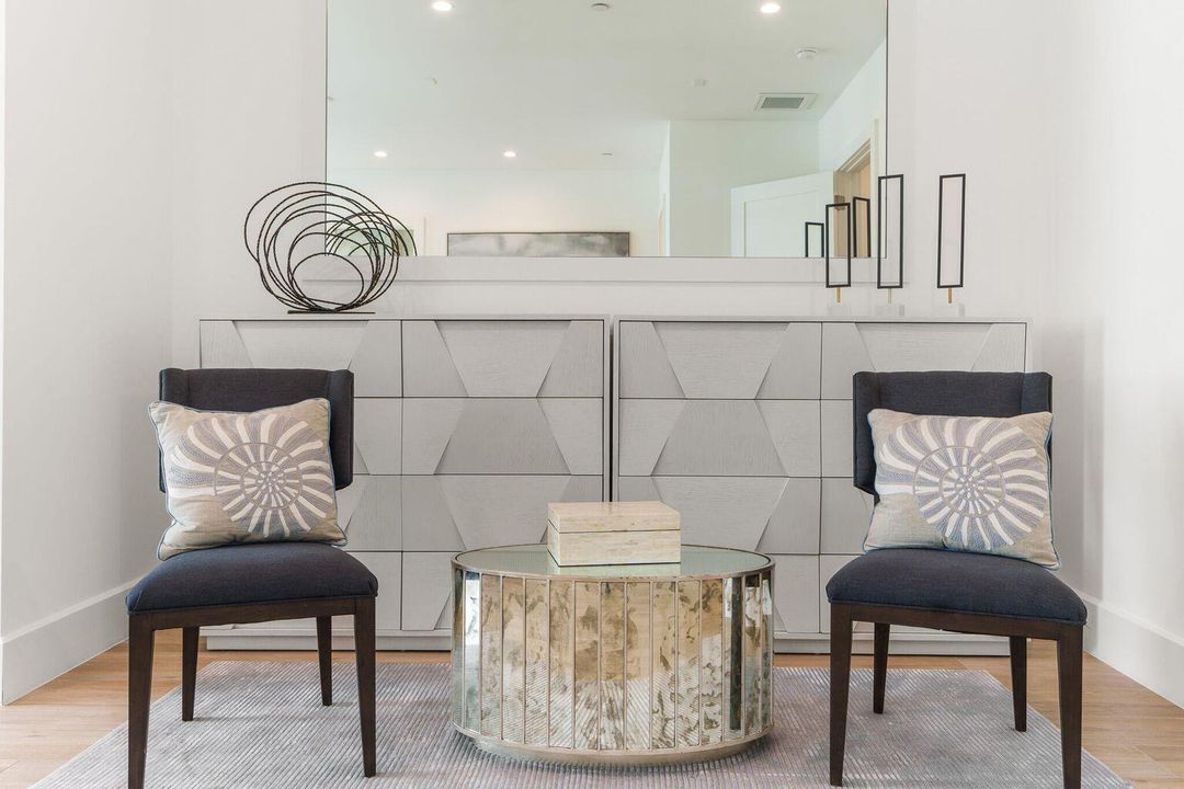 For Rent: $14,750 (3 beds, 3 baths, 2596 Square Feet)