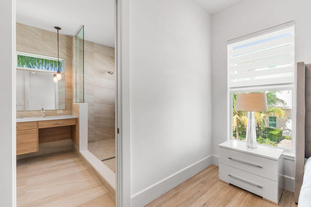 For Rent: $14,750 (3 beds, 3 baths, 2596 Square Feet)