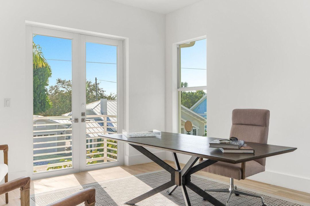 For Rent: $14,750 (3 beds, 3 baths, 2596 Square Feet)