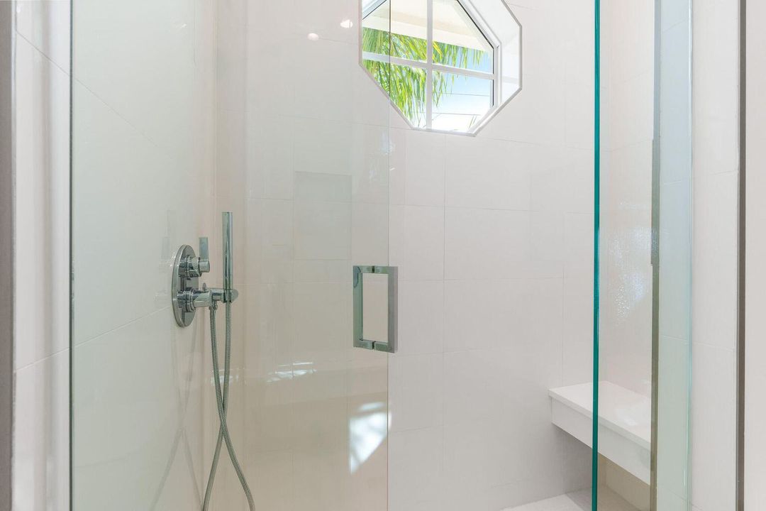 For Rent: $14,750 (3 beds, 3 baths, 2596 Square Feet)