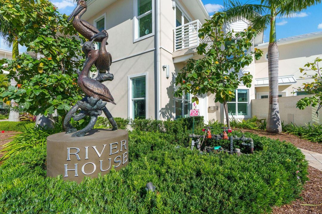 For Rent: $14,750 (3 beds, 3 baths, 2596 Square Feet)