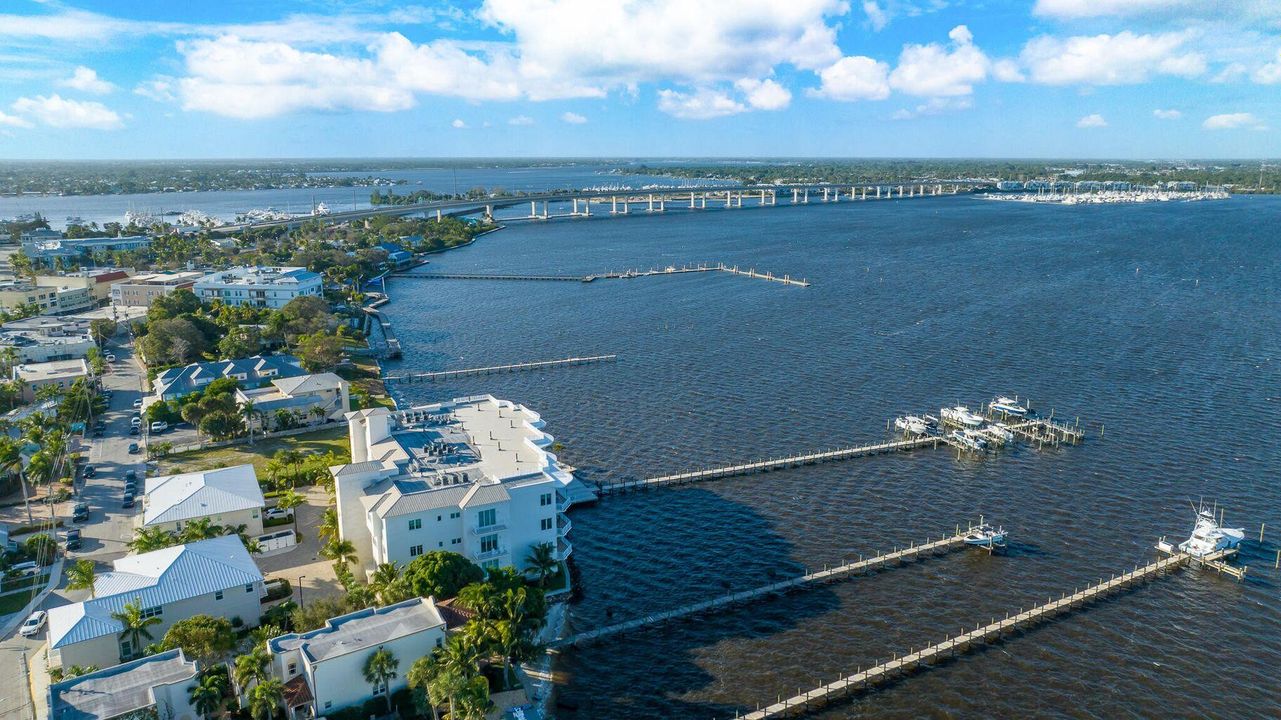 For Rent: $14,750 (3 beds, 3 baths, 2596 Square Feet)