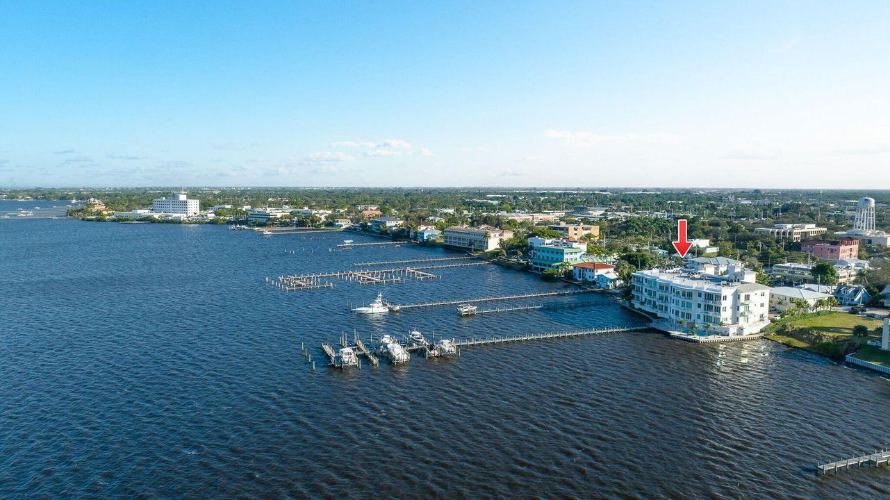 For Rent: $14,750 (3 beds, 3 baths, 2596 Square Feet)