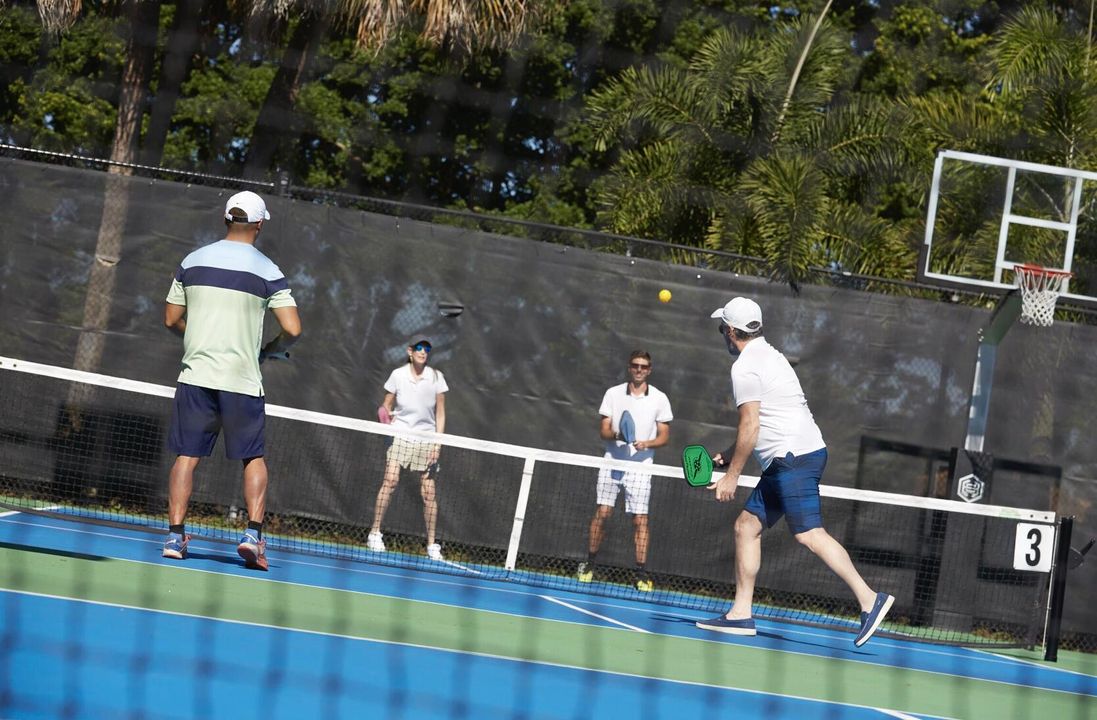 Active With Contract: $9,500 (3 beds, 2 baths, 2400 Square Feet)