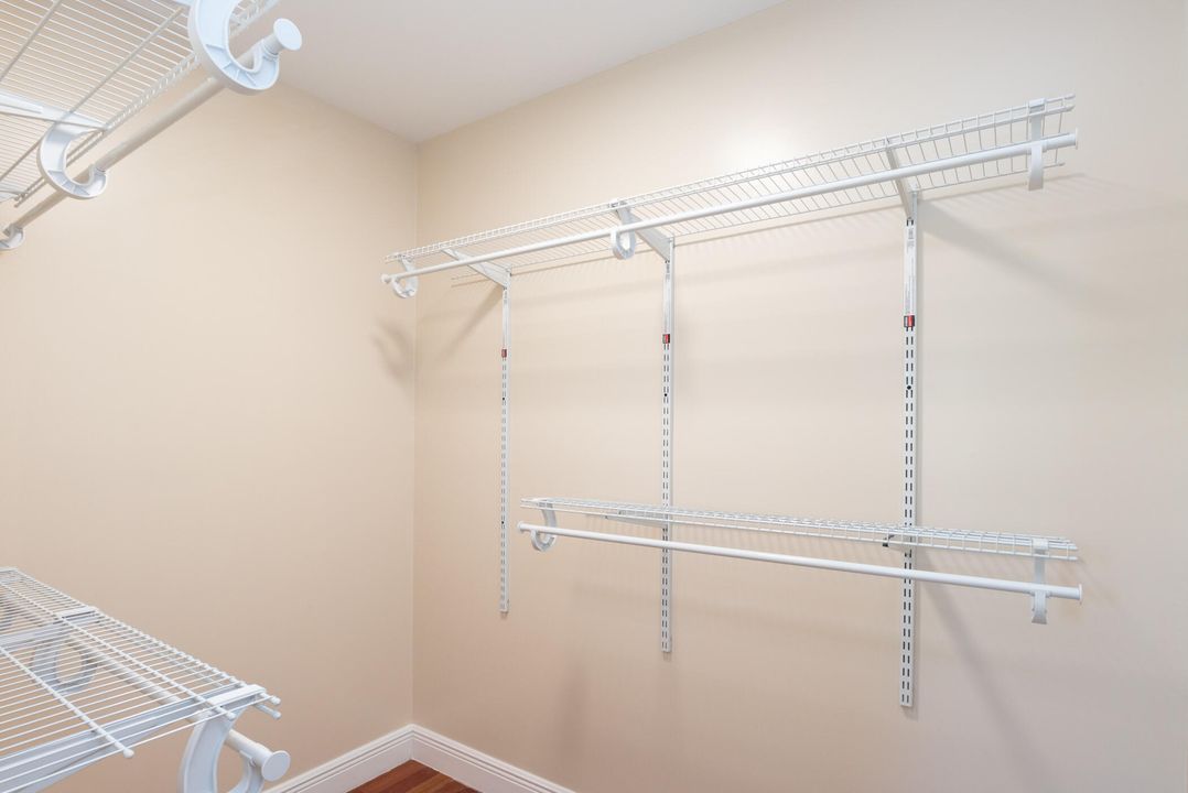 合同活跃: $4,500 (3 贝兹, 2 浴室, 1538 平方英尺)