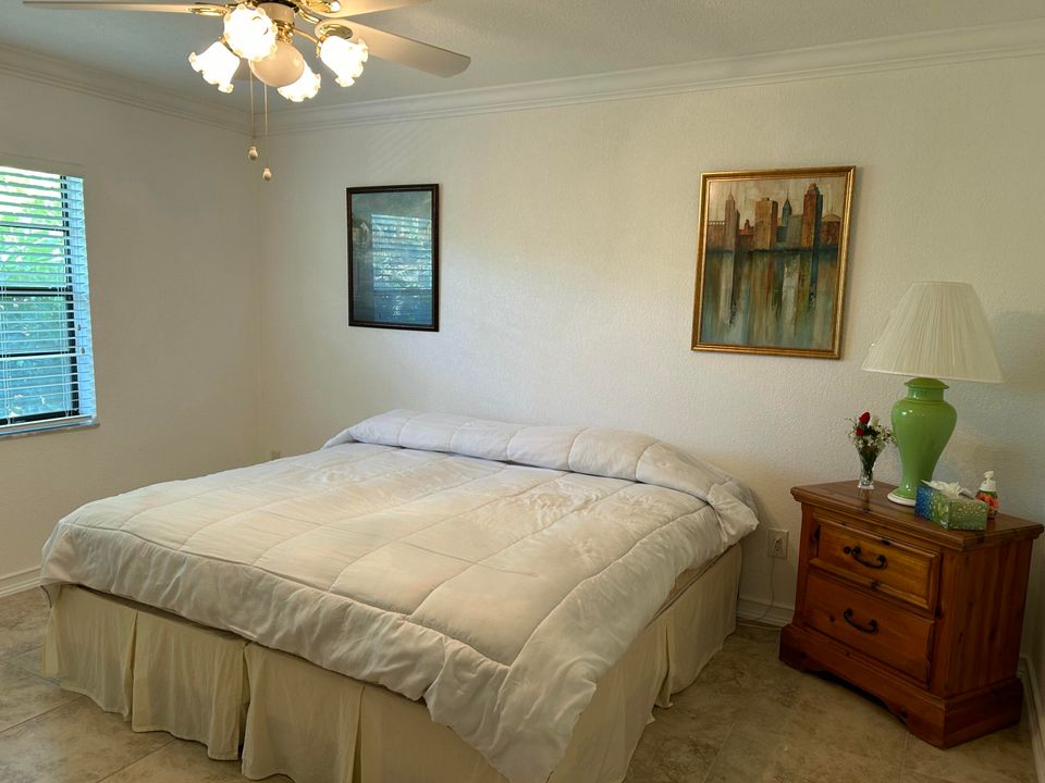 Active With Contract: $210,000 (2 beds, 2 baths, 1266 Square Feet)