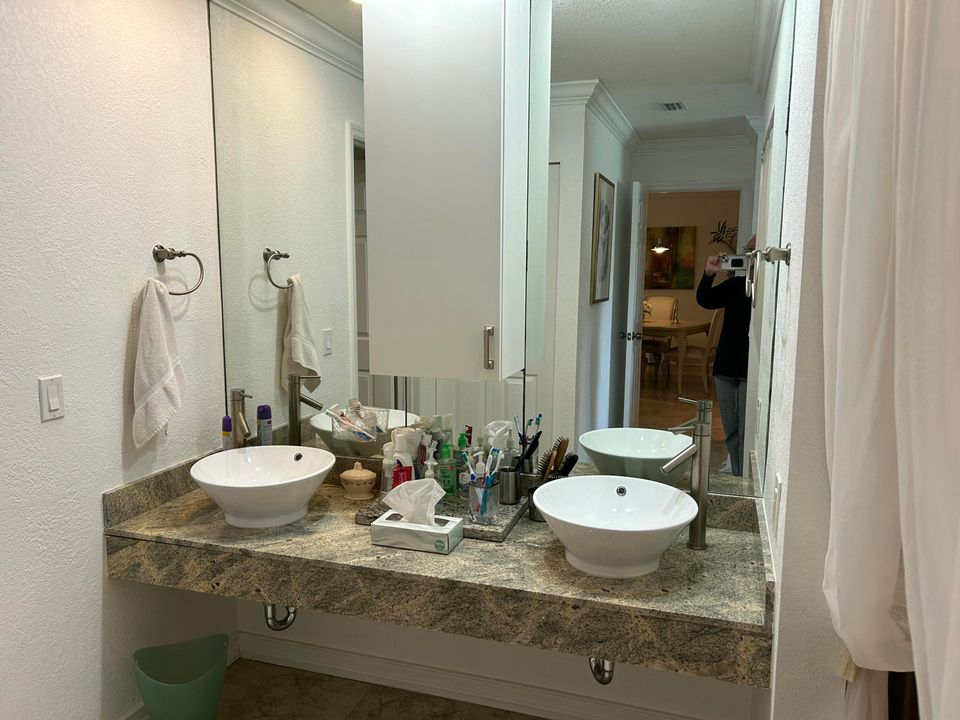 Active With Contract: $210,000 (2 beds, 2 baths, 1266 Square Feet)