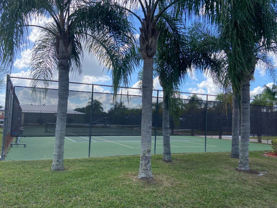 На продажу: $45,000 (2 спален, 2 ванн, 1400 Квадратных фут)