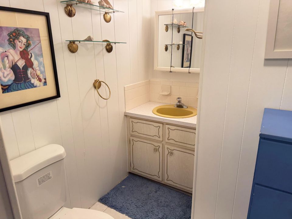 На продажу: $625,000 (2 спален, 1 ванн, 1100 Квадратных фут)