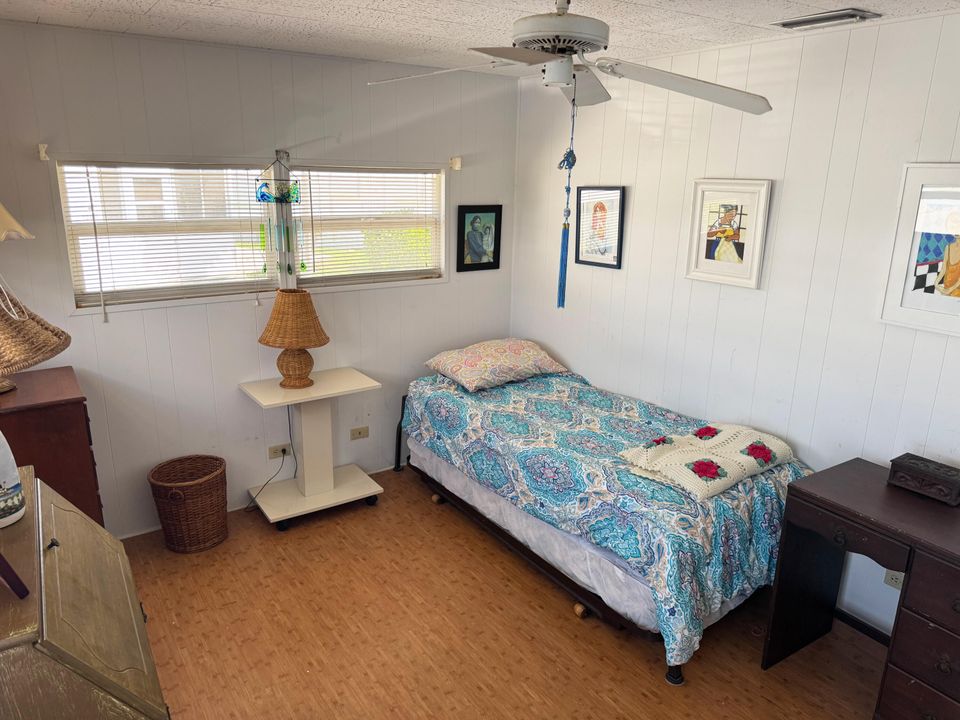 На продажу: $625,000 (2 спален, 1 ванн, 1100 Квадратных фут)