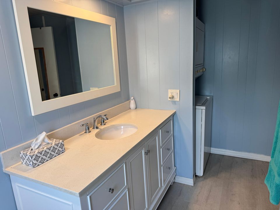 На продажу: $625,000 (2 спален, 1 ванн, 1100 Квадратных фут)