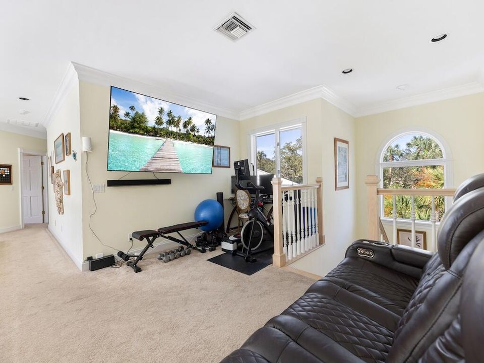 For Sale: $1,685,000 (4 beds, 3 baths, 3728 Square Feet)