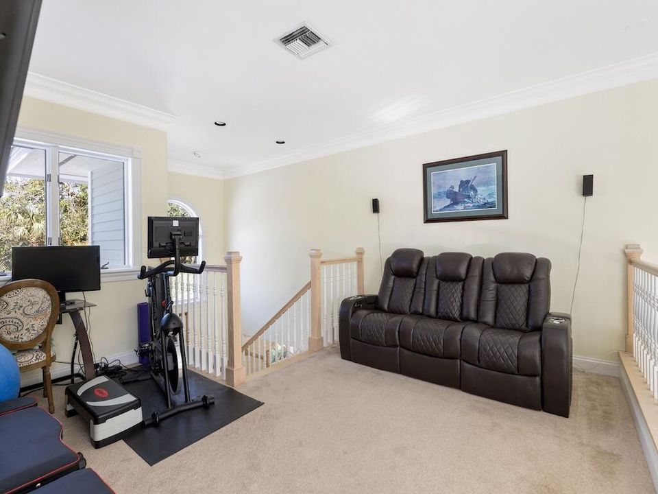 For Sale: $1,685,000 (4 beds, 3 baths, 3728 Square Feet)