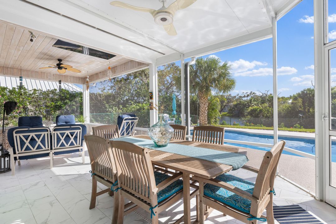 For Sale: $1,685,000 (4 beds, 3 baths, 3728 Square Feet)