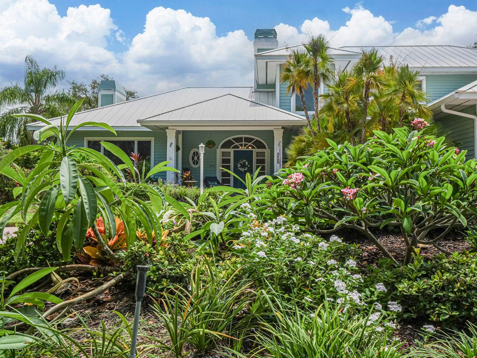 For Sale: $1,685,000 (4 beds, 3 baths, 3728 Square Feet)