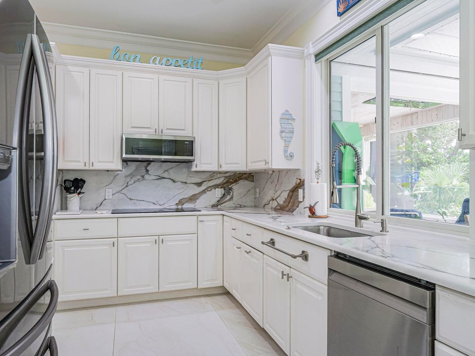 For Sale: $1,685,000 (4 beds, 3 baths, 3728 Square Feet)