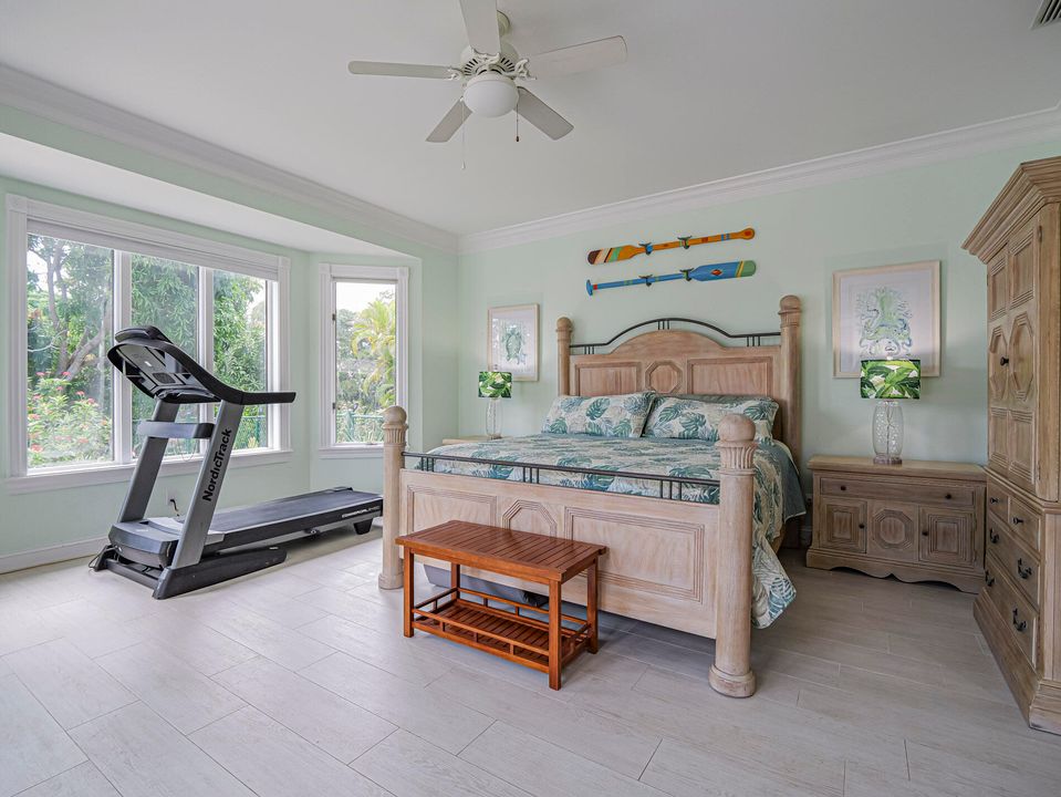 For Sale: $1,685,000 (4 beds, 3 baths, 3728 Square Feet)