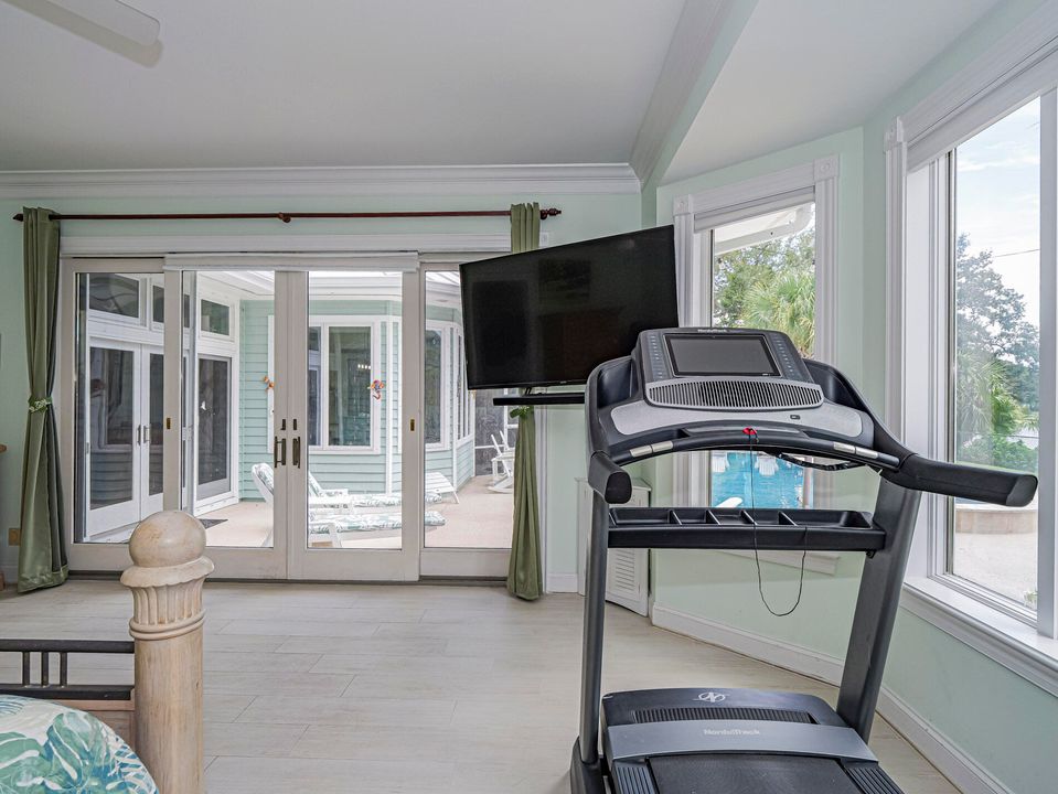 For Sale: $1,685,000 (4 beds, 3 baths, 3728 Square Feet)