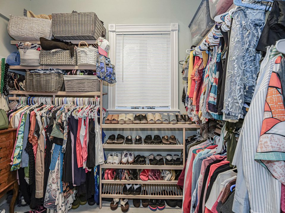 For Sale: $1,685,000 (4 beds, 3 baths, 3728 Square Feet)