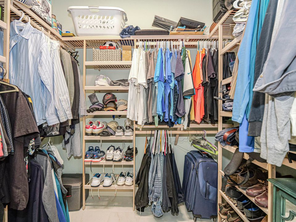 For Sale: $1,685,000 (4 beds, 3 baths, 3728 Square Feet)