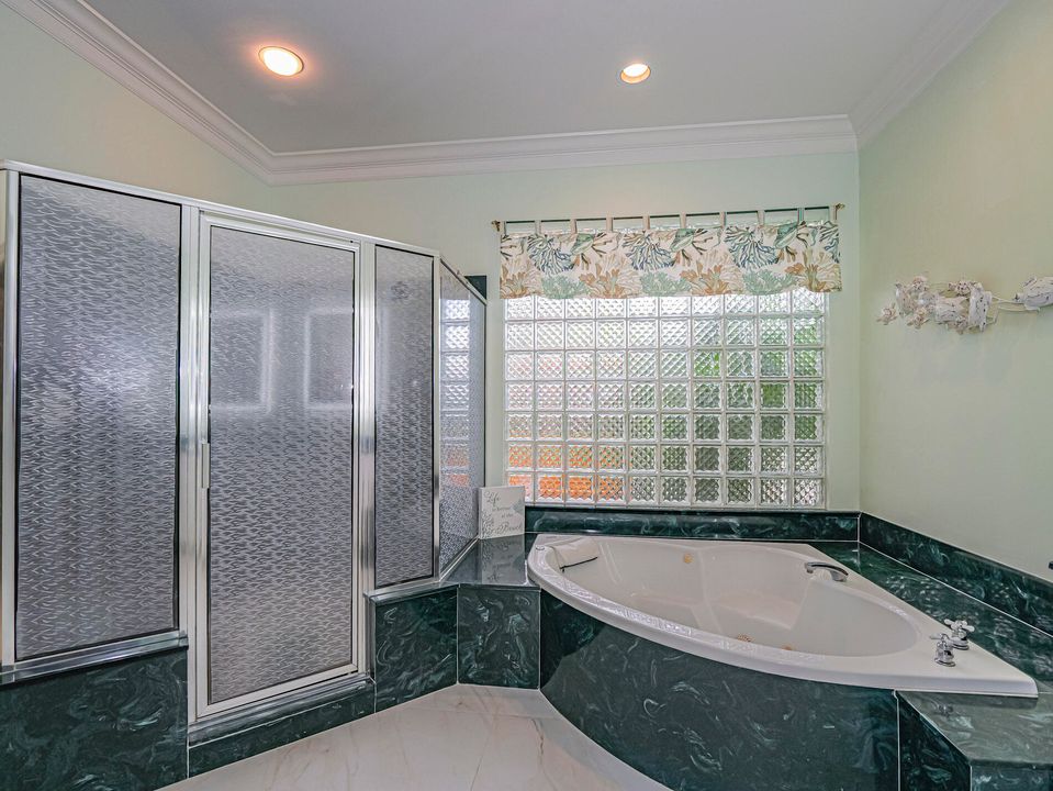 For Sale: $1,685,000 (4 beds, 3 baths, 3728 Square Feet)