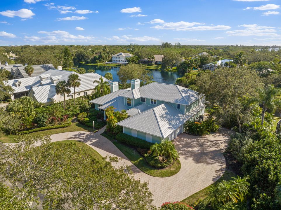 For Sale: $1,685,000 (4 beds, 3 baths, 3728 Square Feet)