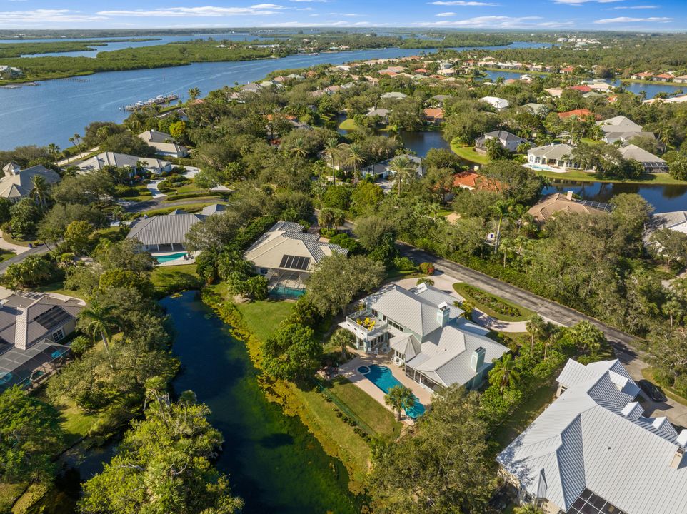 For Sale: $1,685,000 (4 beds, 3 baths, 3728 Square Feet)