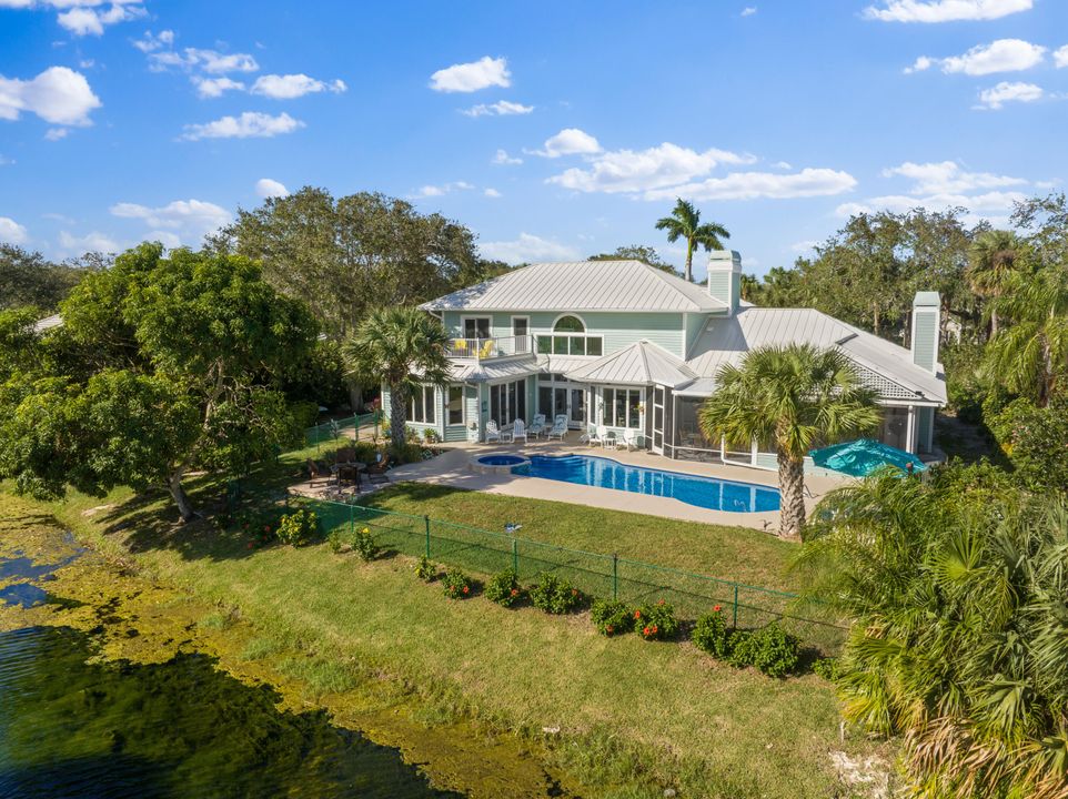 For Sale: $1,685,000 (4 beds, 3 baths, 3728 Square Feet)