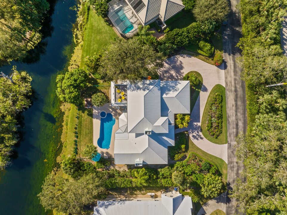 For Sale: $1,685,000 (4 beds, 3 baths, 3728 Square Feet)