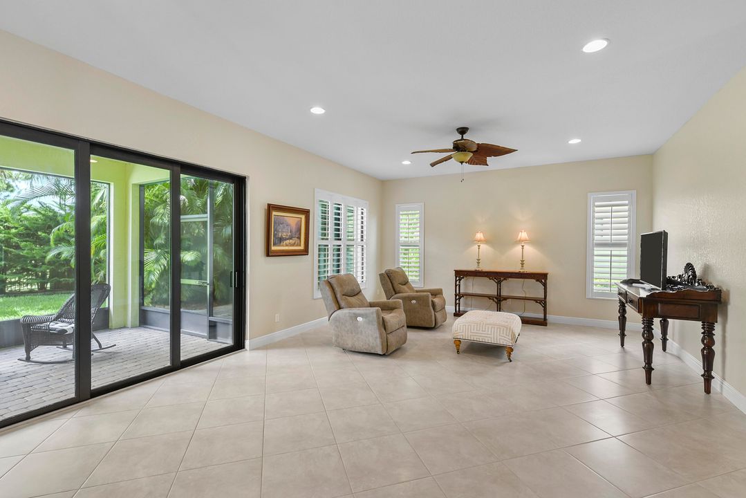 En Venta: $889,000 (4 camas, 4 baños, 3911 Pies cuadrados)