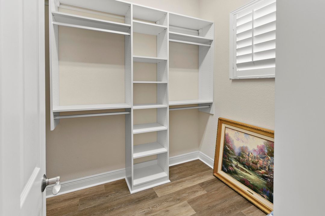 En Venta: $889,000 (4 camas, 4 baños, 3911 Pies cuadrados)