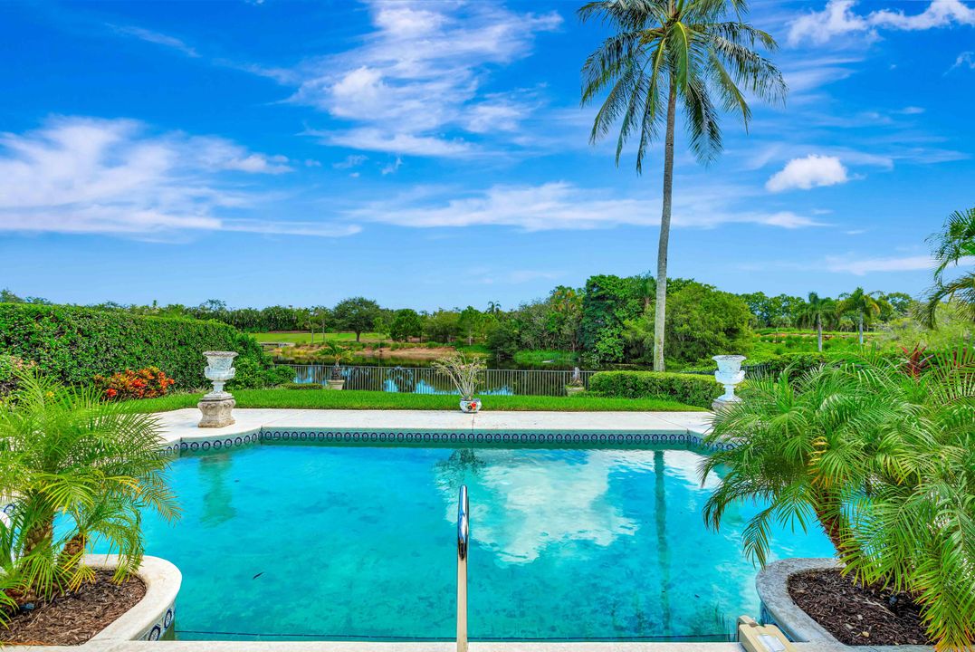 Activo con contrato: $2,100,000 (3 camas, 3 baños, 2631 Pies cuadrados)