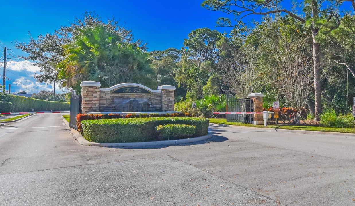 En Venta: $889,000 (4 camas, 4 baños, 3911 Pies cuadrados)