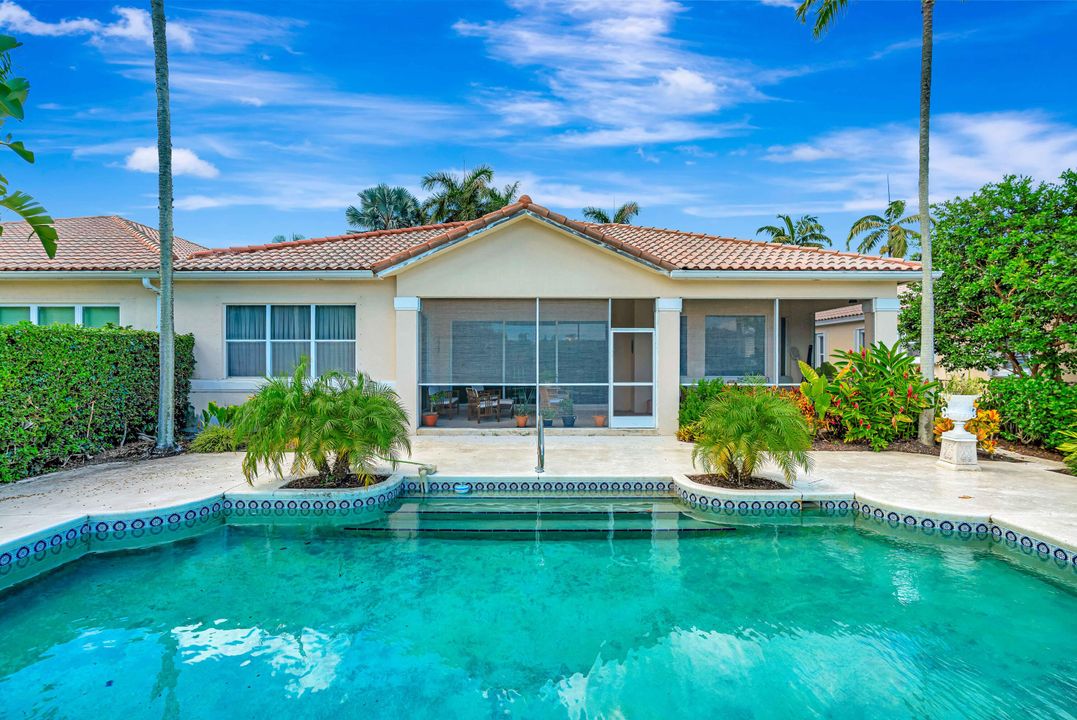 Activo con contrato: $2,100,000 (3 camas, 3 baños, 2631 Pies cuadrados)