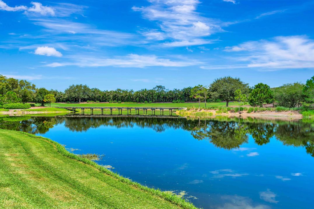 Activo con contrato: $2,100,000 (3 camas, 3 baños, 2631 Pies cuadrados)