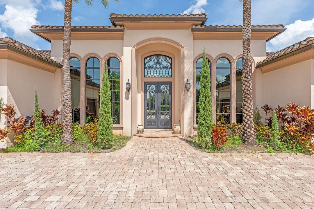 For Sale: $8,500,000 (9 beds, 10 baths, 8814 Square Feet)