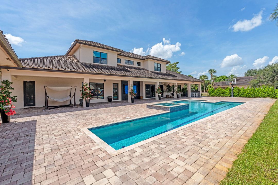 For Sale: $8,500,000 (9 beds, 10 baths, 8814 Square Feet)