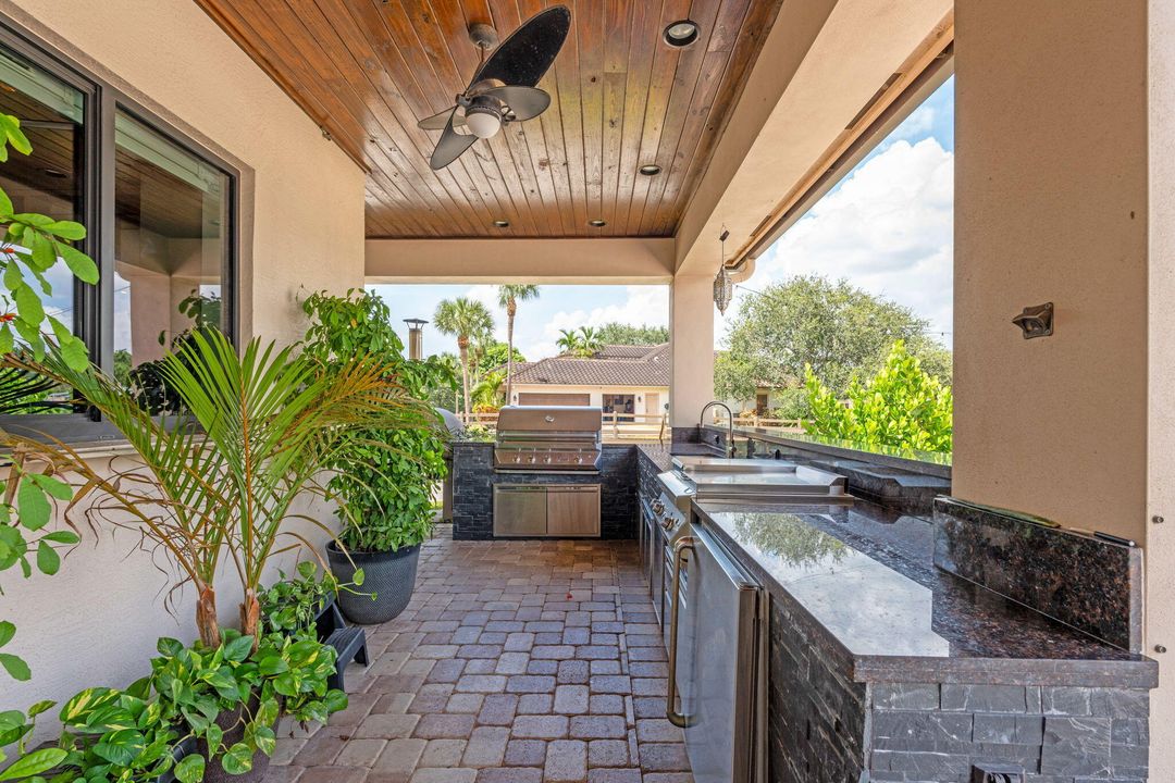 For Sale: $8,500,000 (9 beds, 10 baths, 8814 Square Feet)