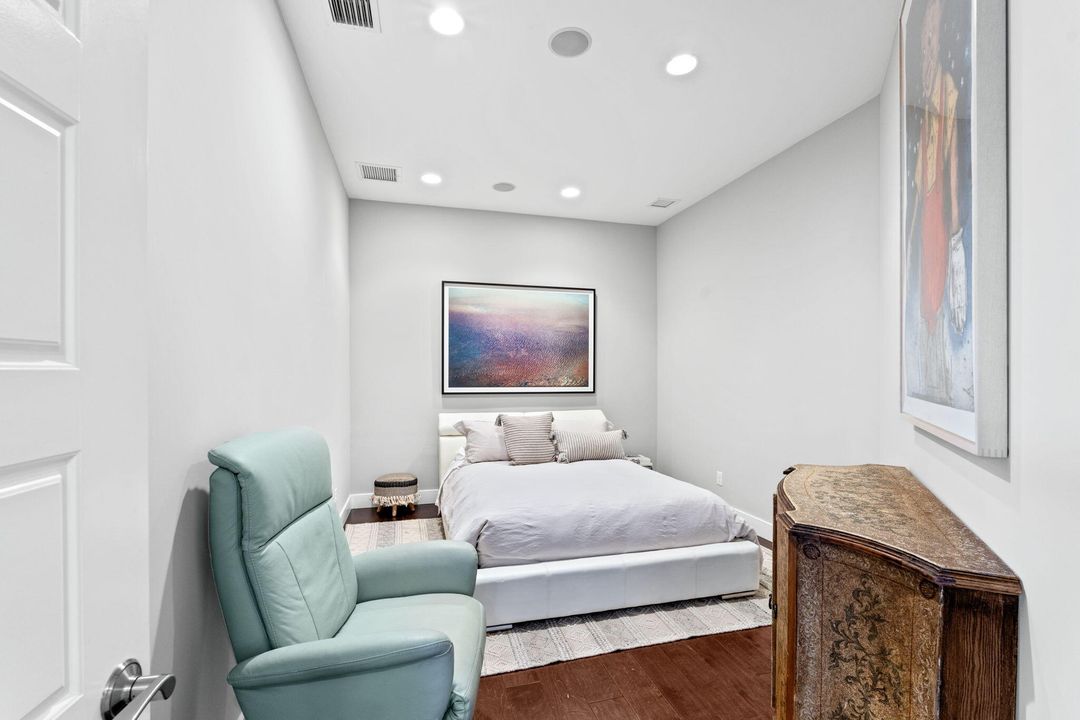 For Sale: $8,500,000 (9 beds, 10 baths, 8814 Square Feet)