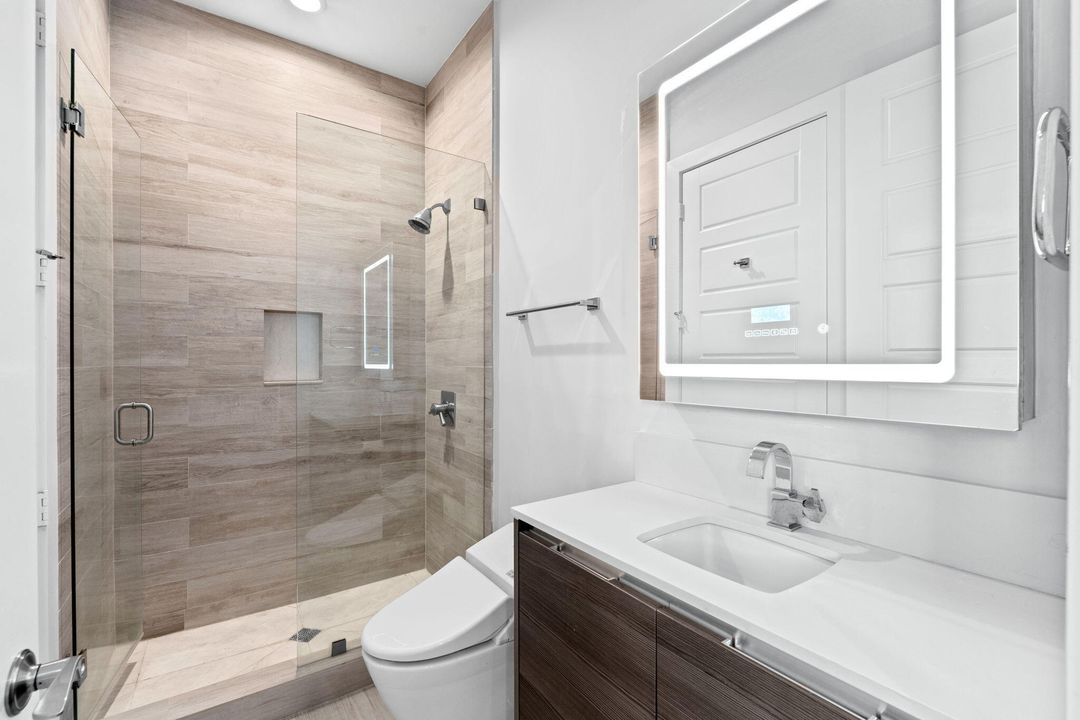 For Sale: $8,500,000 (9 beds, 10 baths, 8814 Square Feet)