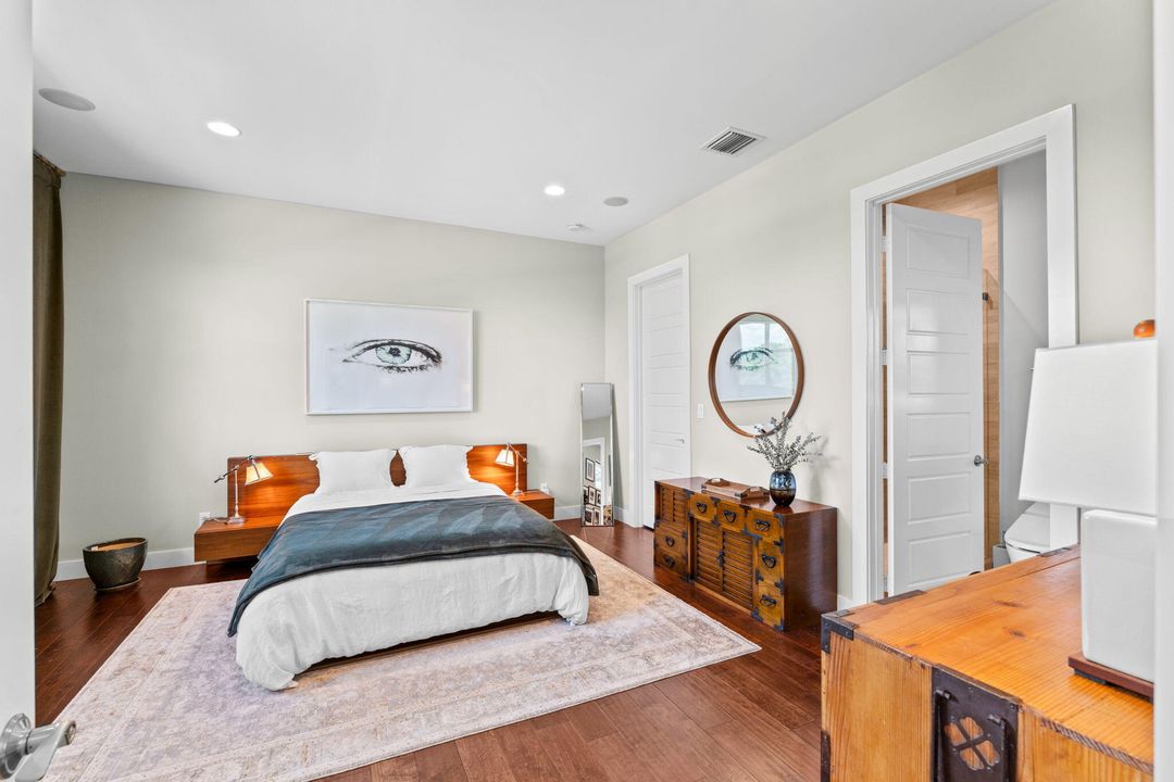 For Sale: $8,500,000 (9 beds, 10 baths, 8814 Square Feet)