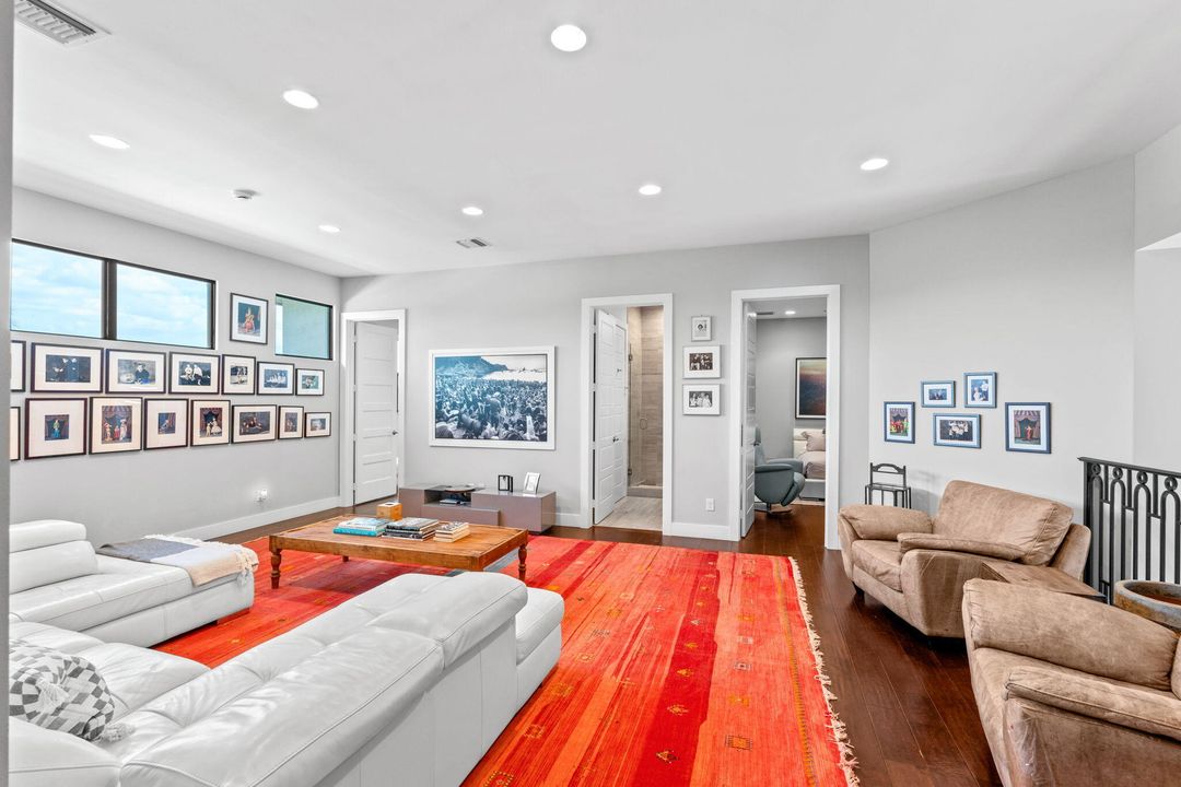 For Sale: $8,500,000 (9 beds, 10 baths, 8814 Square Feet)