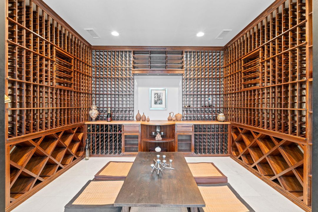 For Sale: $8,500,000 (9 beds, 10 baths, 8814 Square Feet)