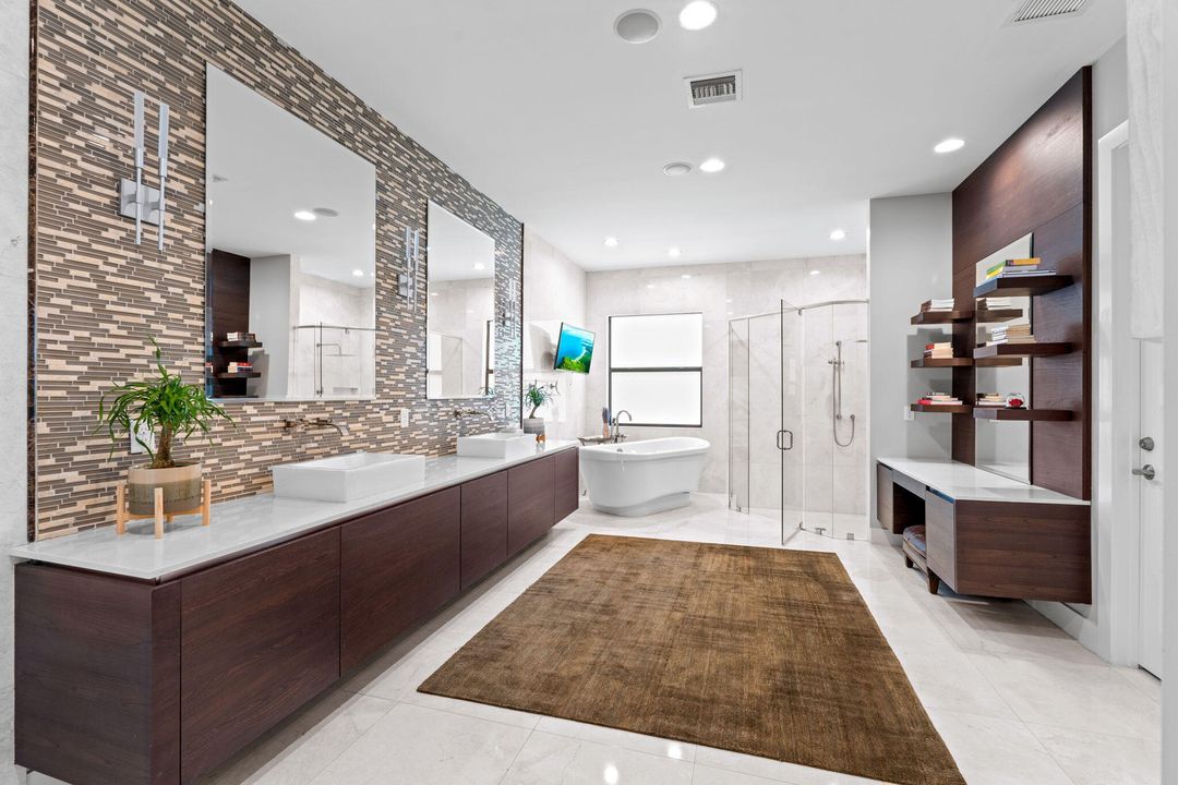 For Sale: $8,500,000 (9 beds, 10 baths, 8814 Square Feet)