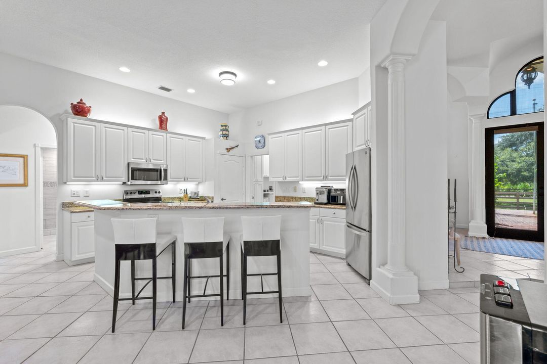 For Sale: $8,500,000 (9 beds, 10 baths, 8814 Square Feet)