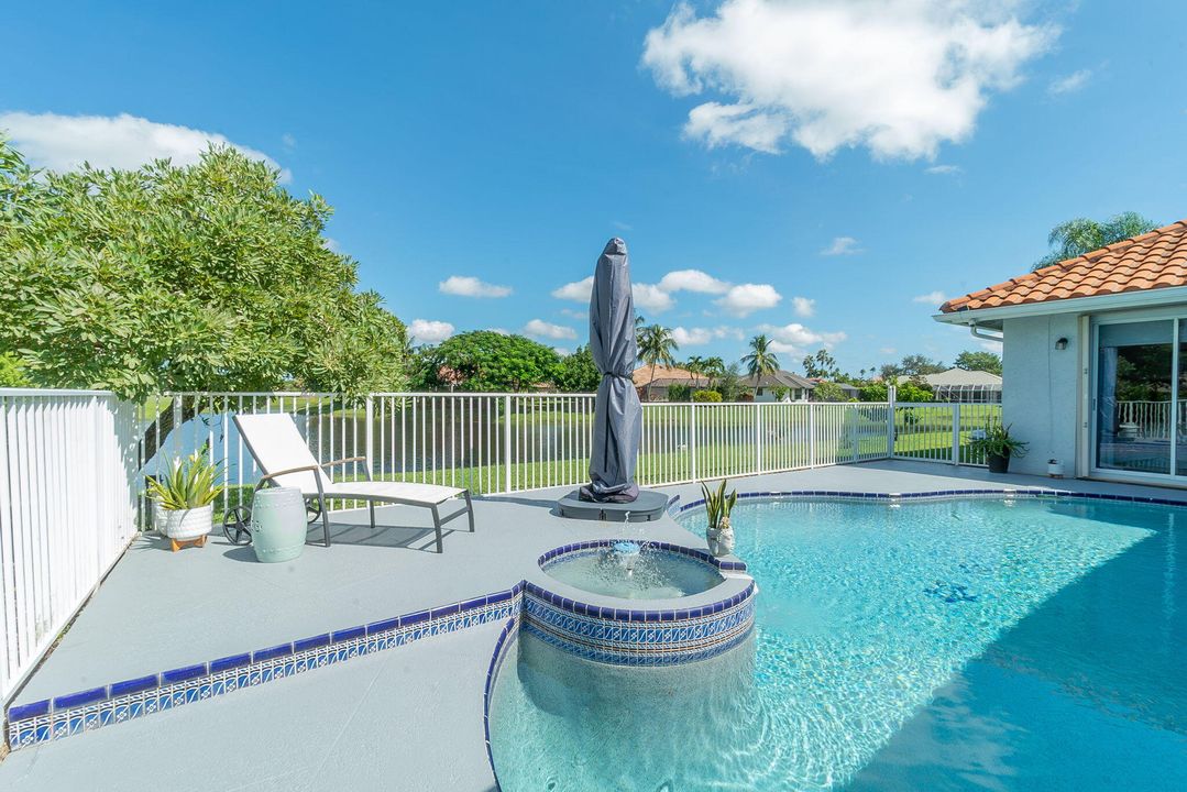 合同活跃: $17,000 (4 贝兹, 3 浴室, 2696 平方英尺)