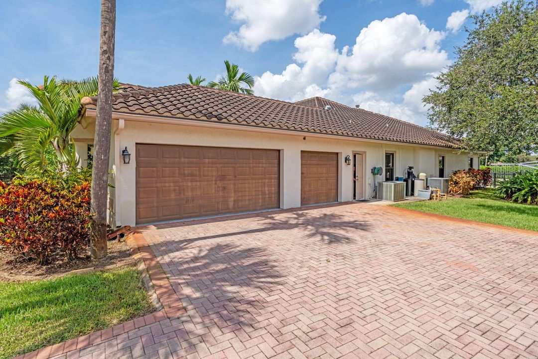 For Sale: $8,500,000 (9 beds, 10 baths, 8814 Square Feet)