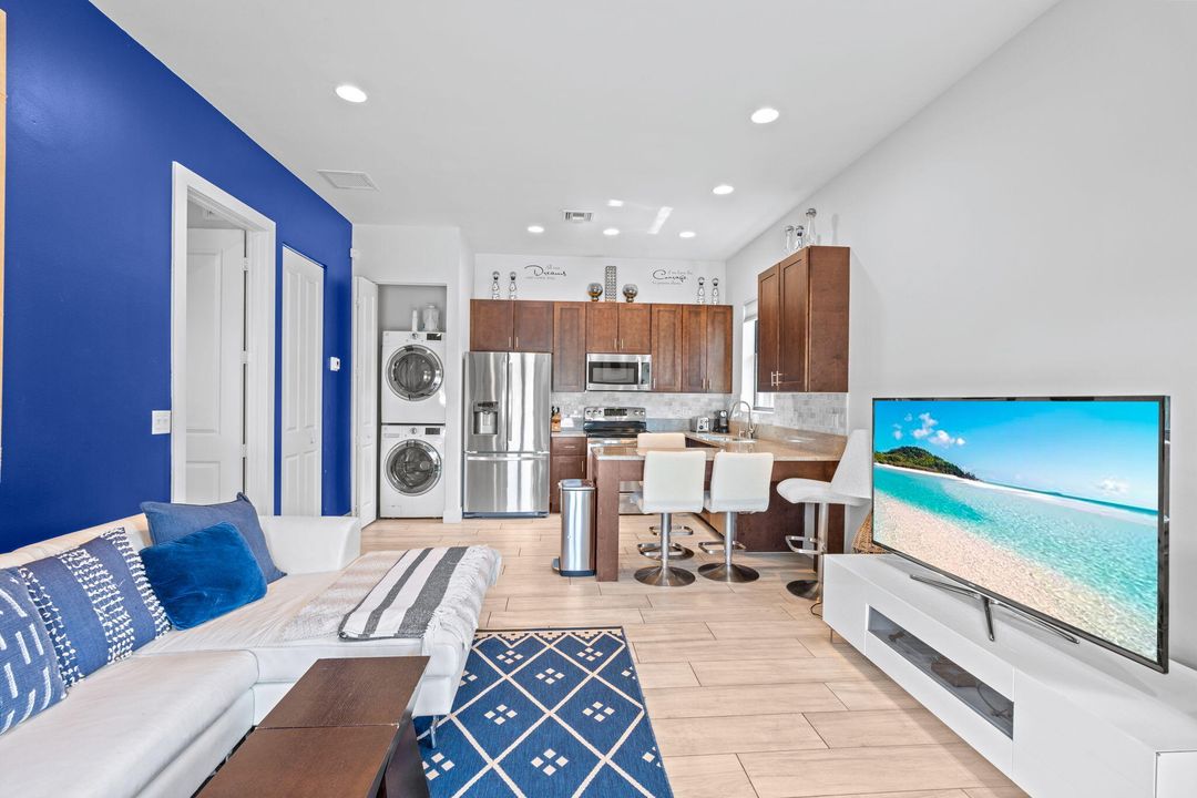 For Sale: $8,500,000 (9 beds, 10 baths, 8814 Square Feet)