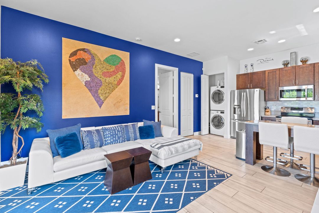 For Sale: $8,500,000 (9 beds, 10 baths, 8814 Square Feet)